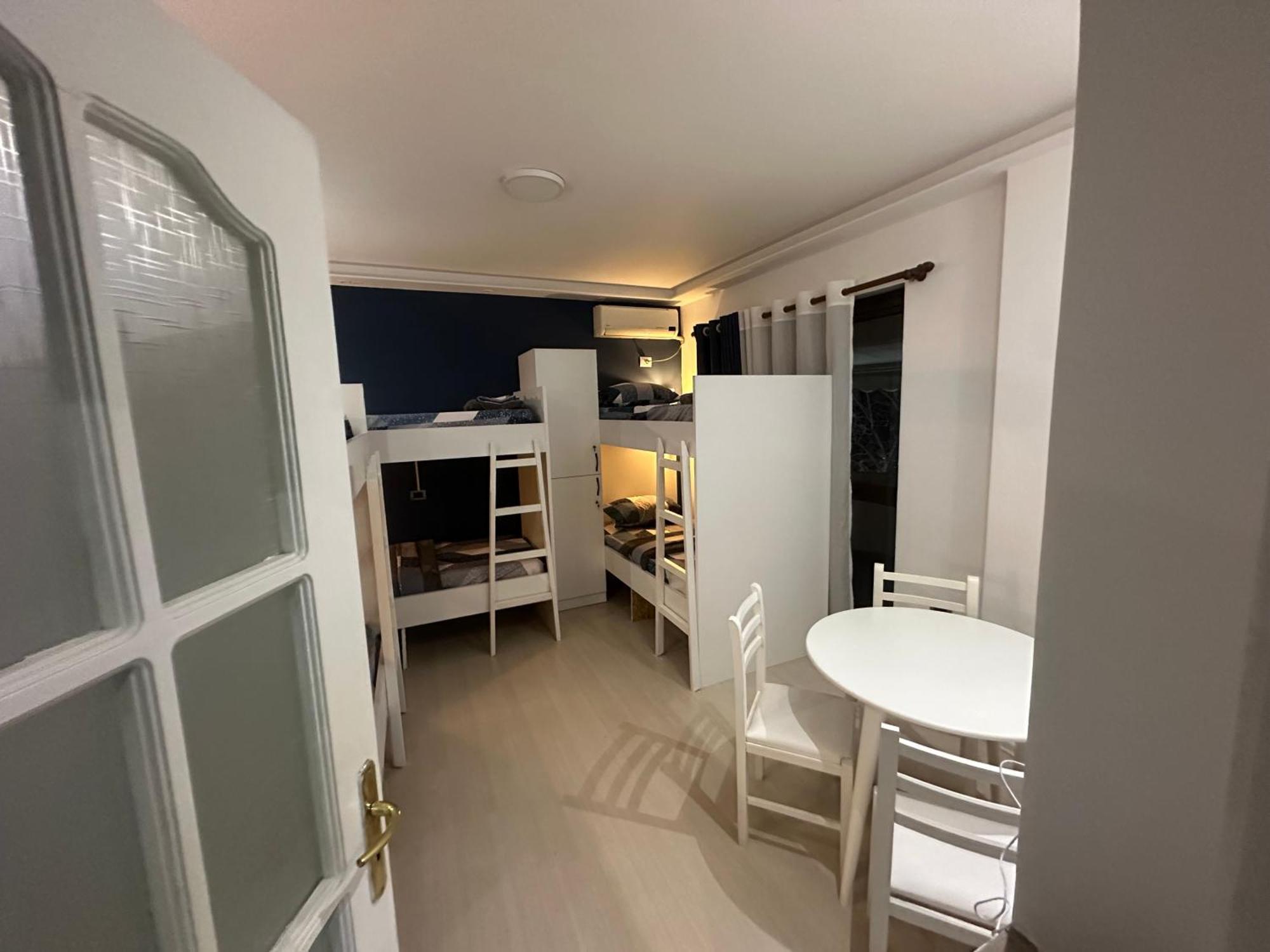 Blloku Vibes Hostel Tirana